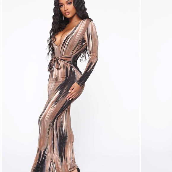 Fashion nova maxi dress - Picture 3 of 7